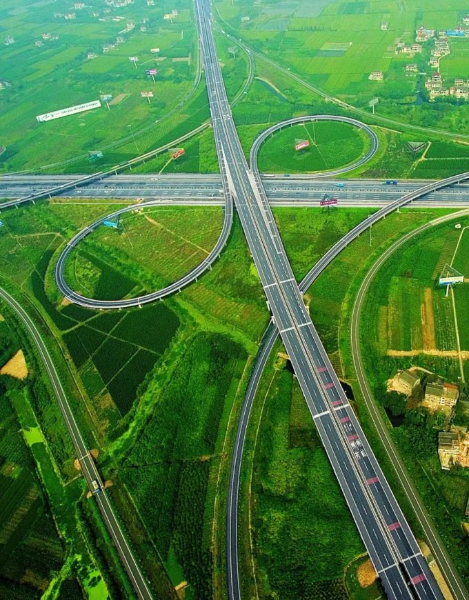 以“硬措施”優(yōu)化交通運(yùn)輸營商“軟環(huán)境”——貫徹全國兩會(huì)精神系列評(píng)論之三