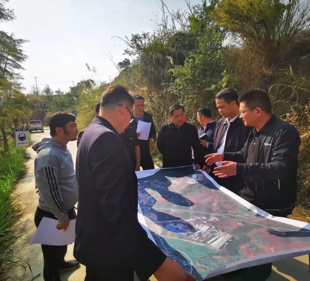 保山市人大常委會主任韓開柱一行蒞臨公司蒲縹鐵路專用線項目調(diào)研