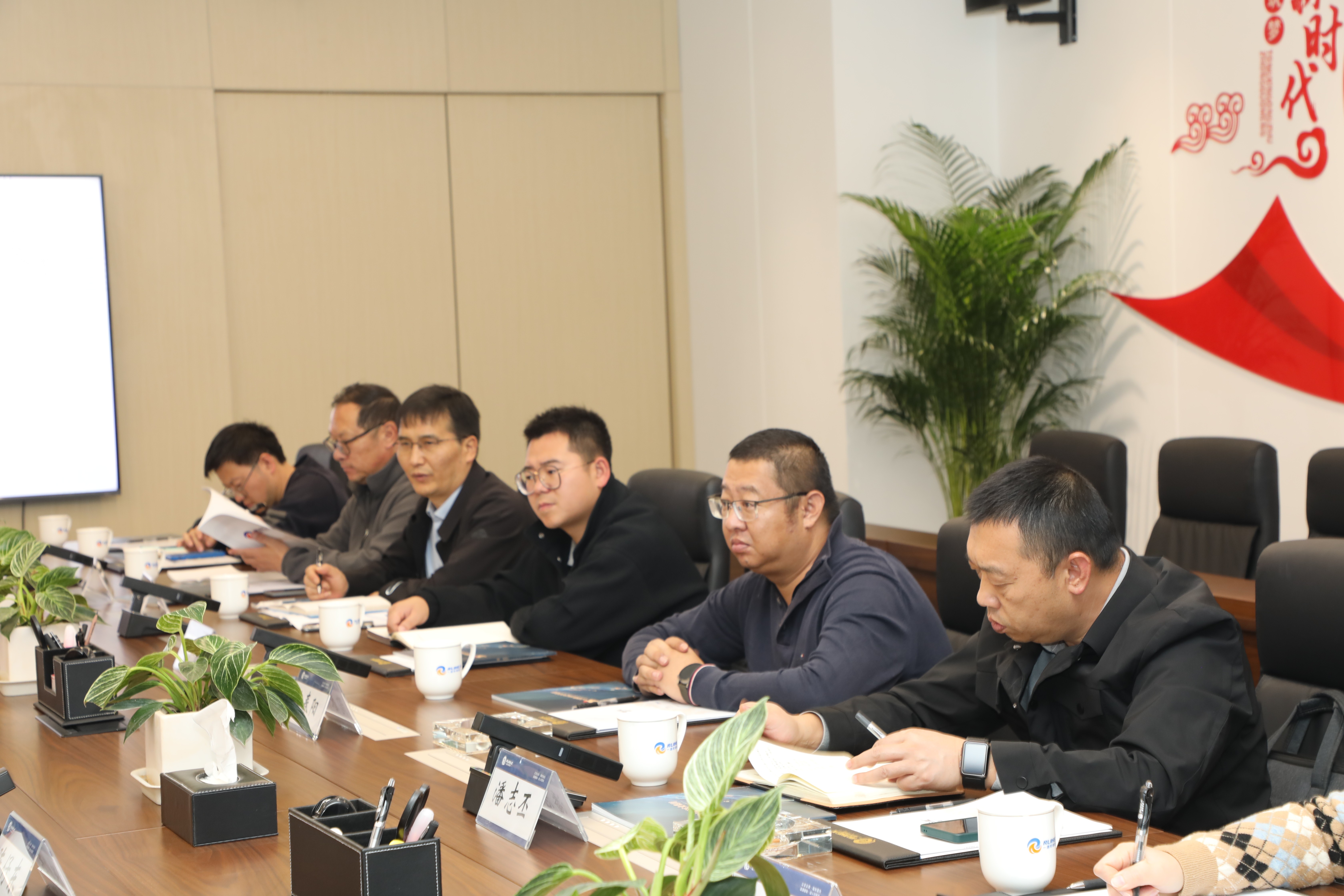 安寧市副市長(zhǎng)陶春陽(yáng)帶隊(duì)調(diào)研考察云南瑞和錦程實(shí)業(yè)股份有限公司